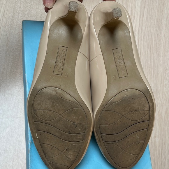 Comfort Plus by Predictions Beige Heels - Picture 3 of 4
